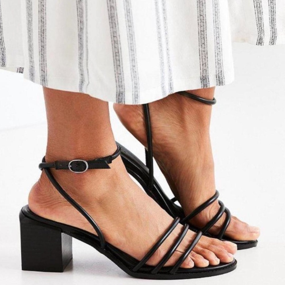 UO Jackie Tubed Heels 8